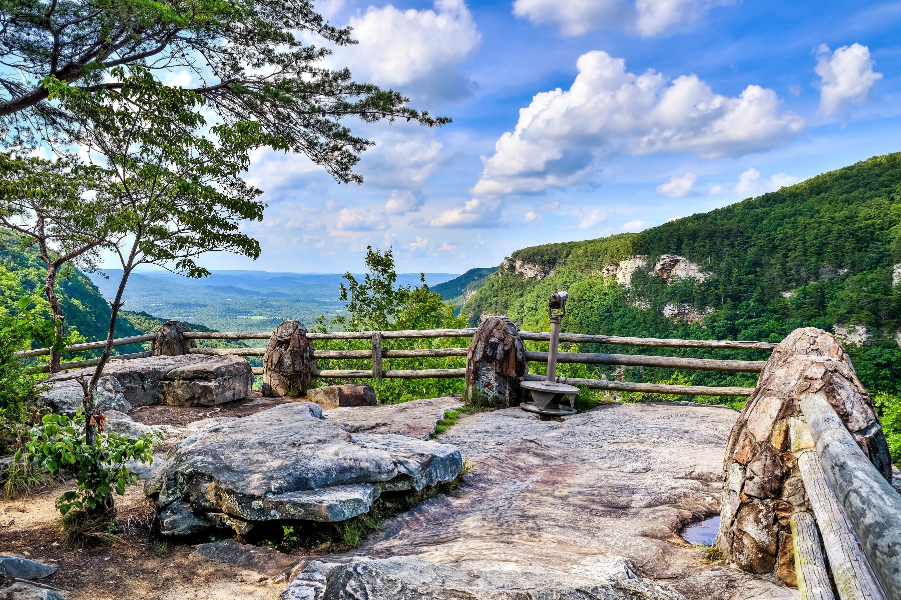 Cloudland Canyon State Park Is One of the Best State Parks in Georgia